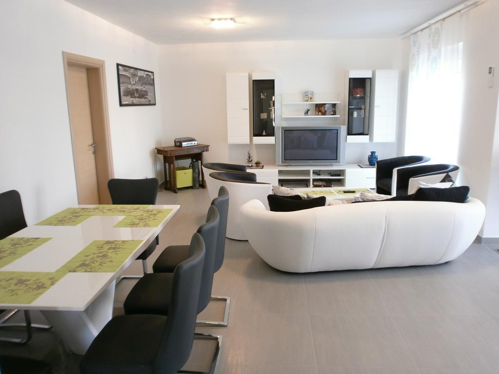Apartments Bora Ližnjan Oda fotoğraf